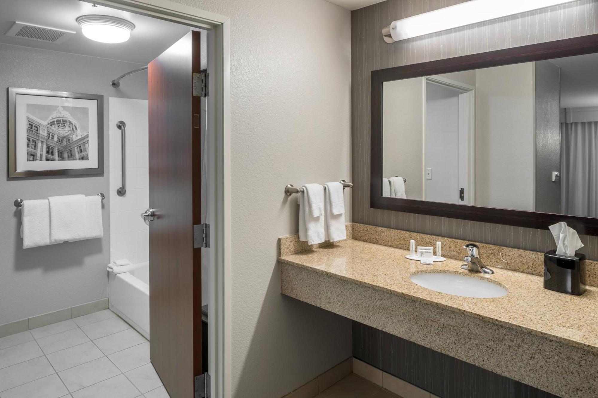 Courtyard By Marriott Austin Parmer Tech Ridge Eksteriør billede